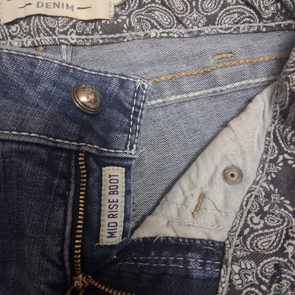 Ariat Denim Boot Cut Jeans with Embroidery - Picture 5 of 5
